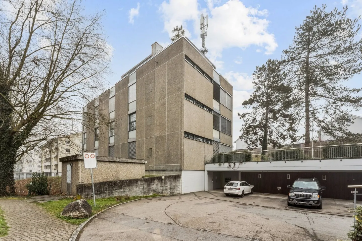 Well-Developed Storage Space with Goods Lift and Good Connections - Photo 1 of 6