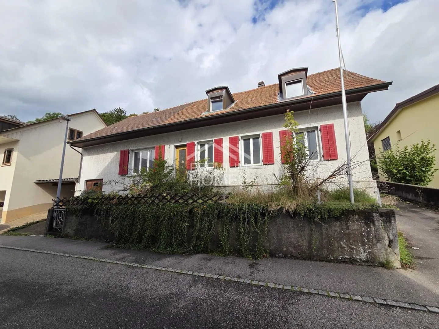 La tua idea al centro - Proprietà con potenziale versatile - Foto 1 di 7