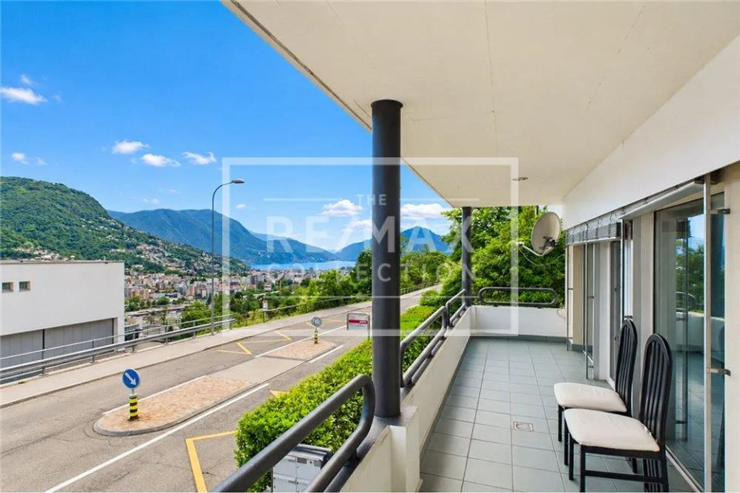 Living Comfort in a Strategic Location with Panoramic Terrace - Photo 2 of 13
