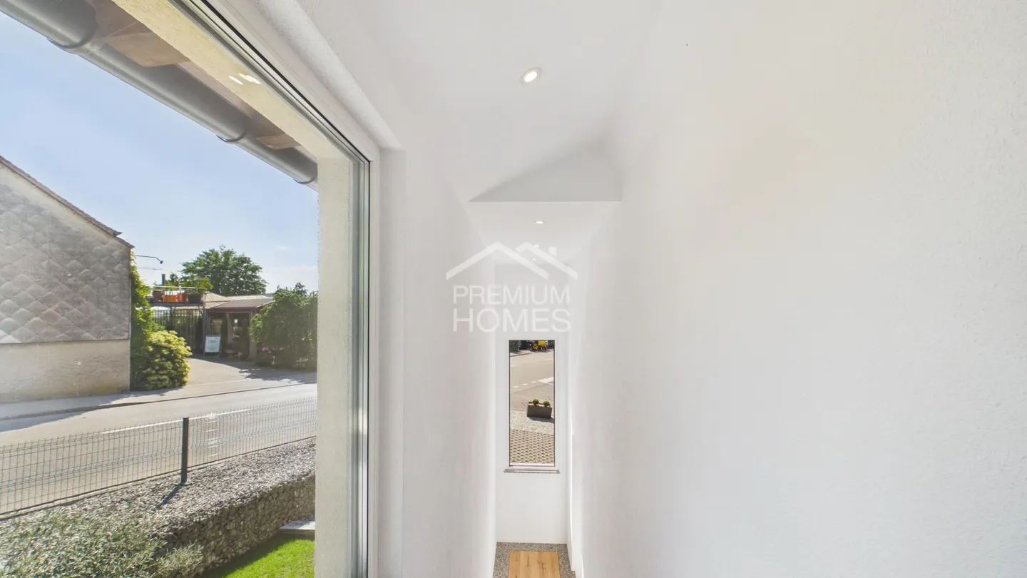 Charming Detached Family Home - Photo 6 of 13