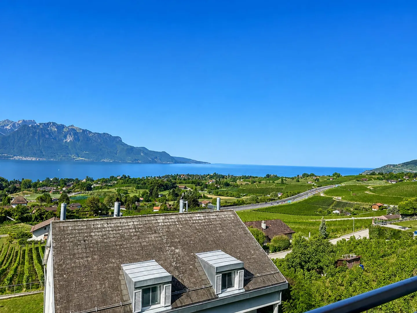 Stupenda Villa Gemella con Vista Lago - Foto 10 di 12