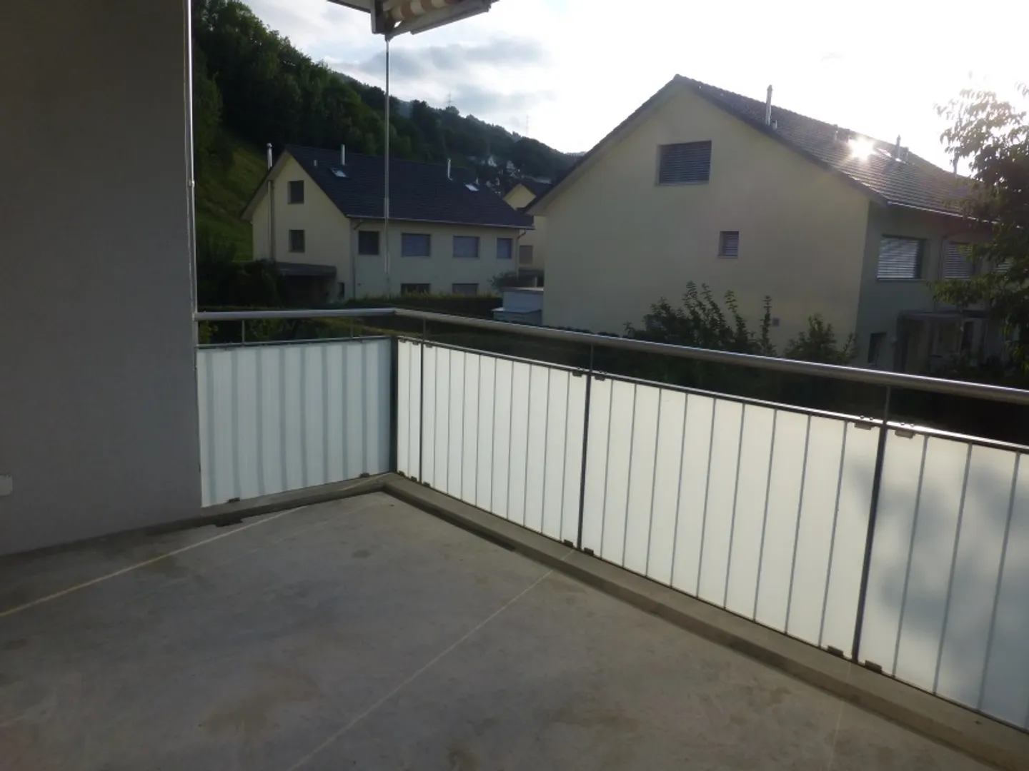 Schöne, sehr grosse 3.5-Zimmerwohnung - Foto 3 von 9