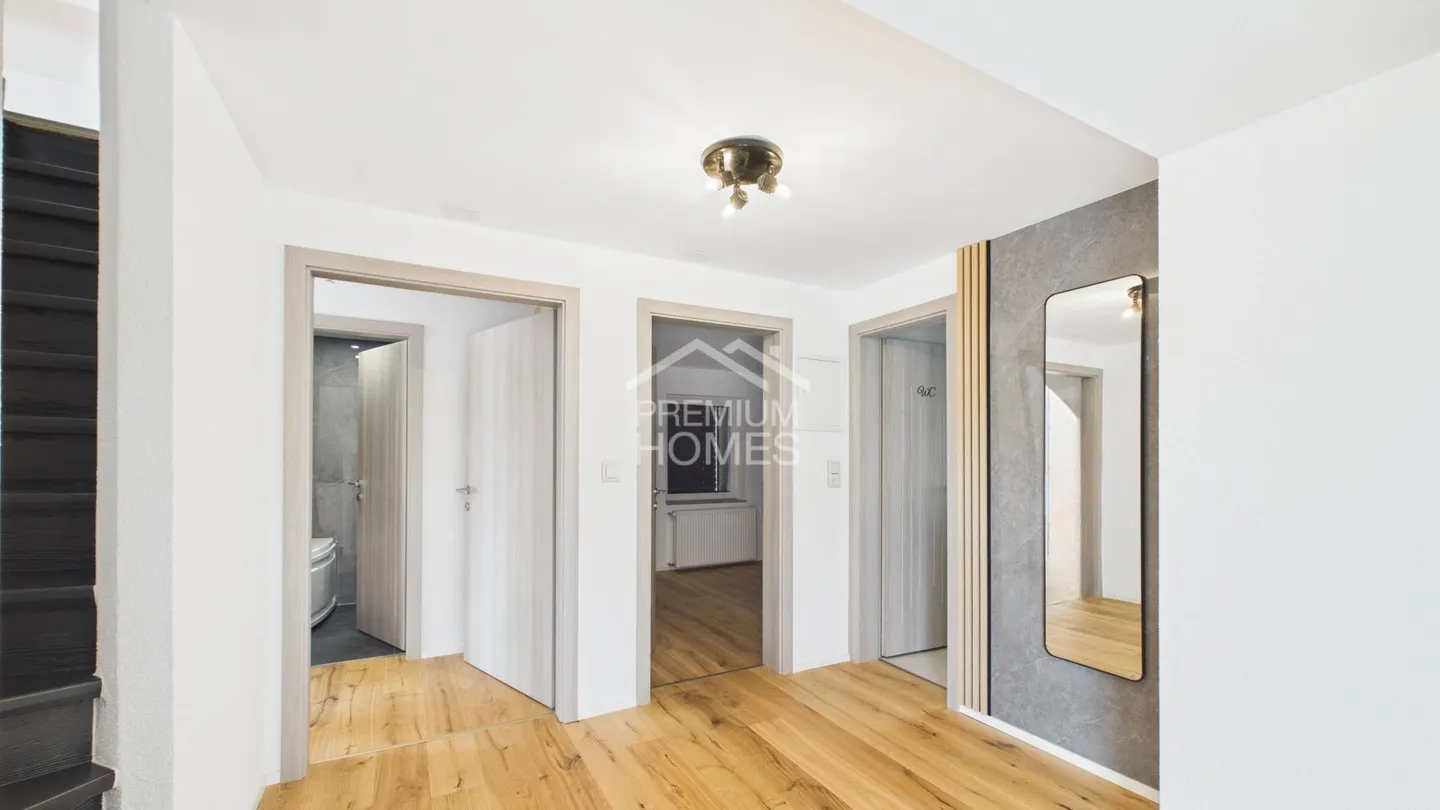Charming Detached Family Home - Photo 8 of 13