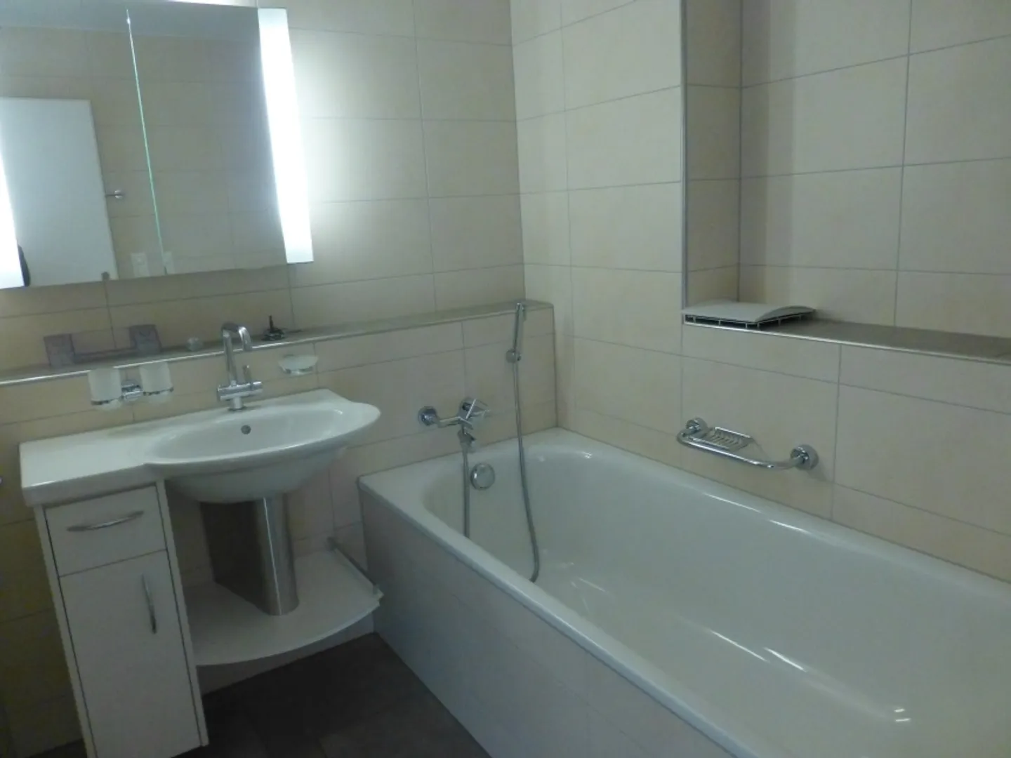 Schöne, sehr grosse 3.5-Zimmerwohnung - Foto 6 von 9