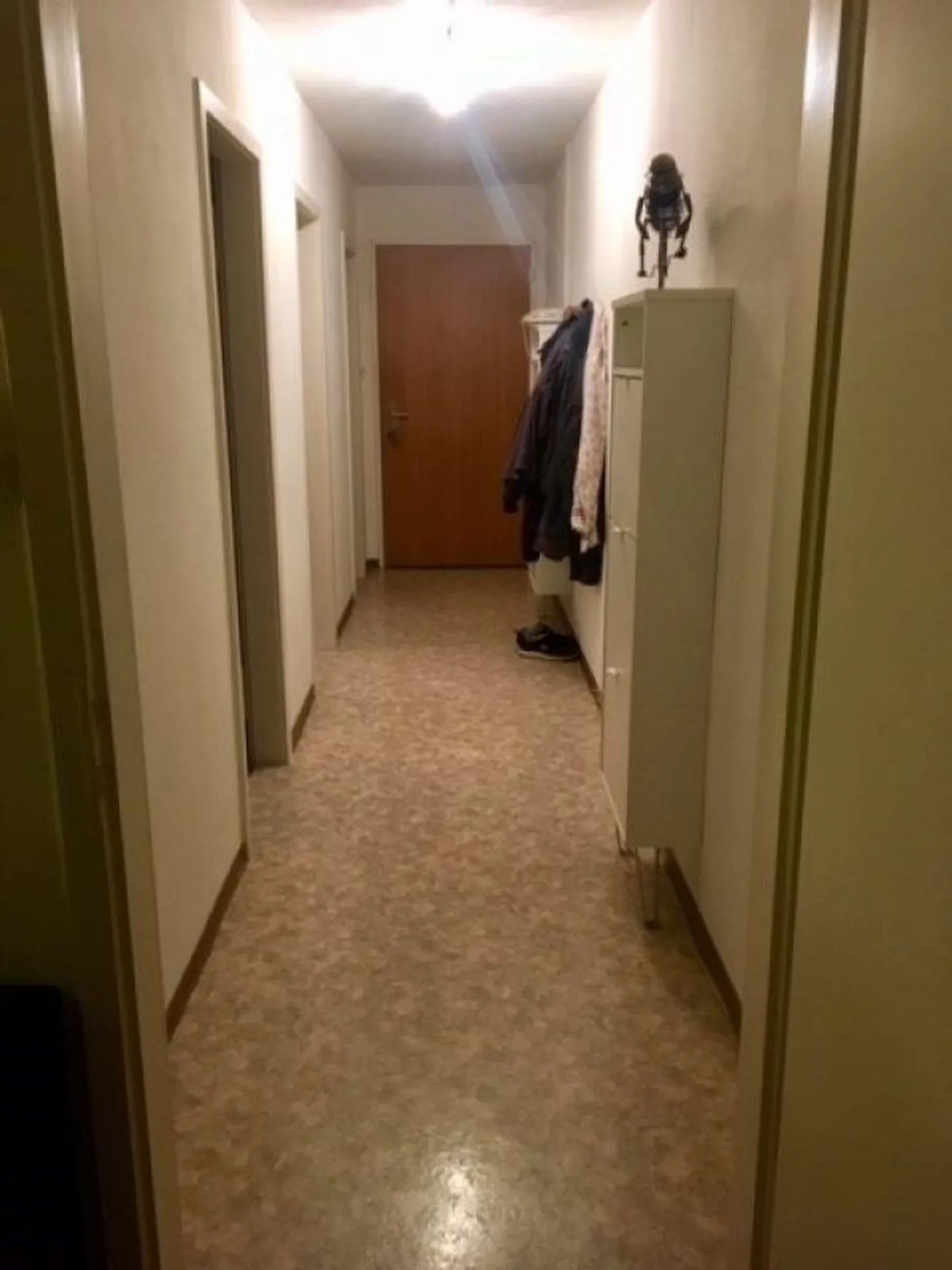 Quiet 3-room apartment on the 3rd floor, near swimming pool - Photo 9 of 10