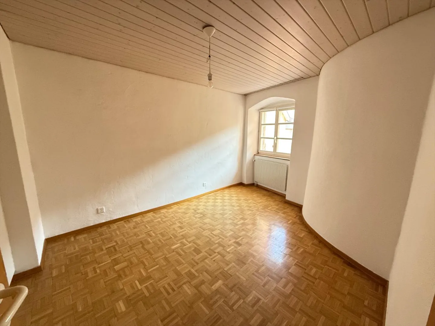 Appartement charmant dans la vieille ville avec caractère et jardin commun - Photo 7 sur 10