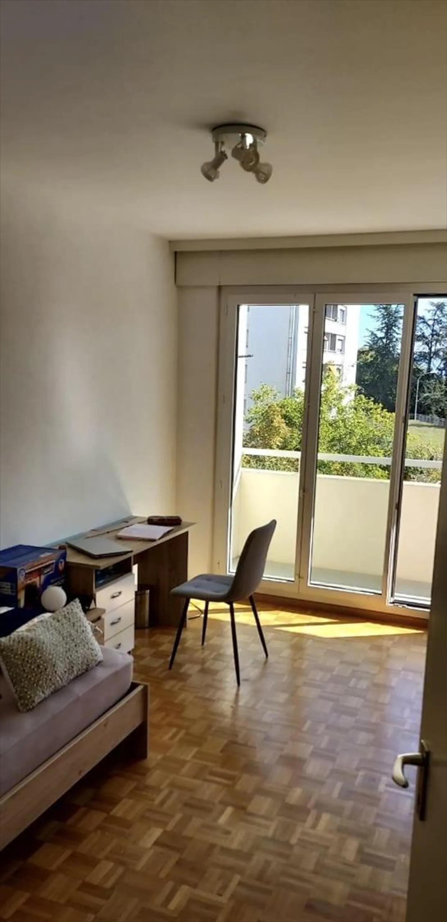 Ampio appartamento di 5 stanze con balcone - Foto 5 di 5