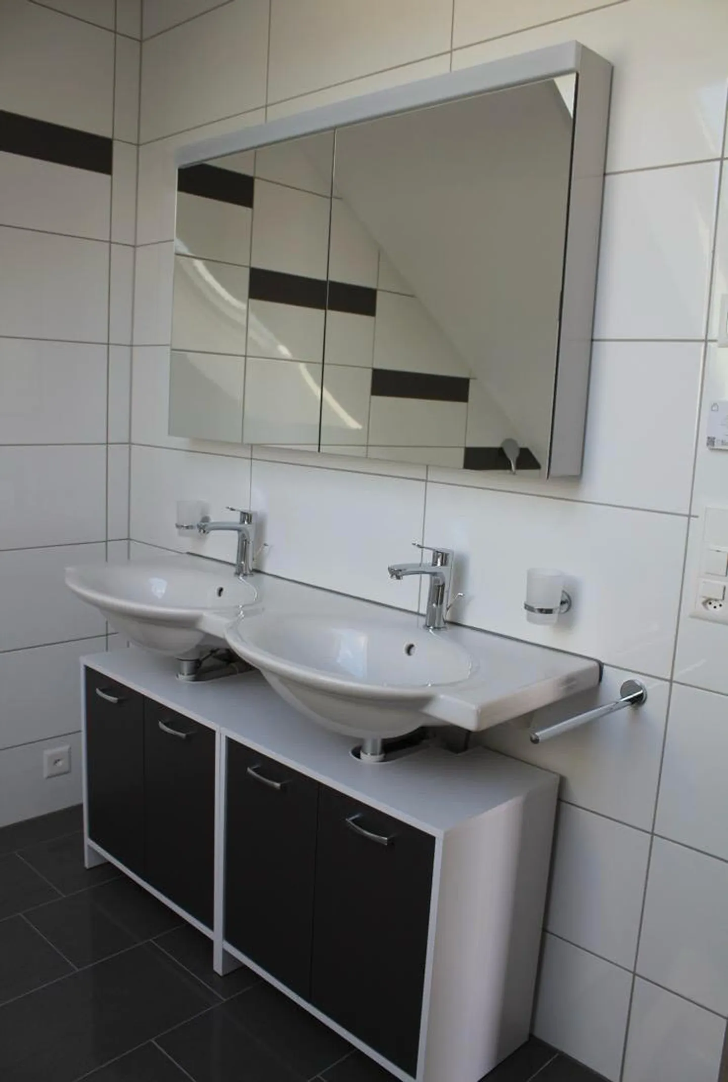 Bel appartement moderne et lumineux de 3,5 pièces - Photo 10 sur 24