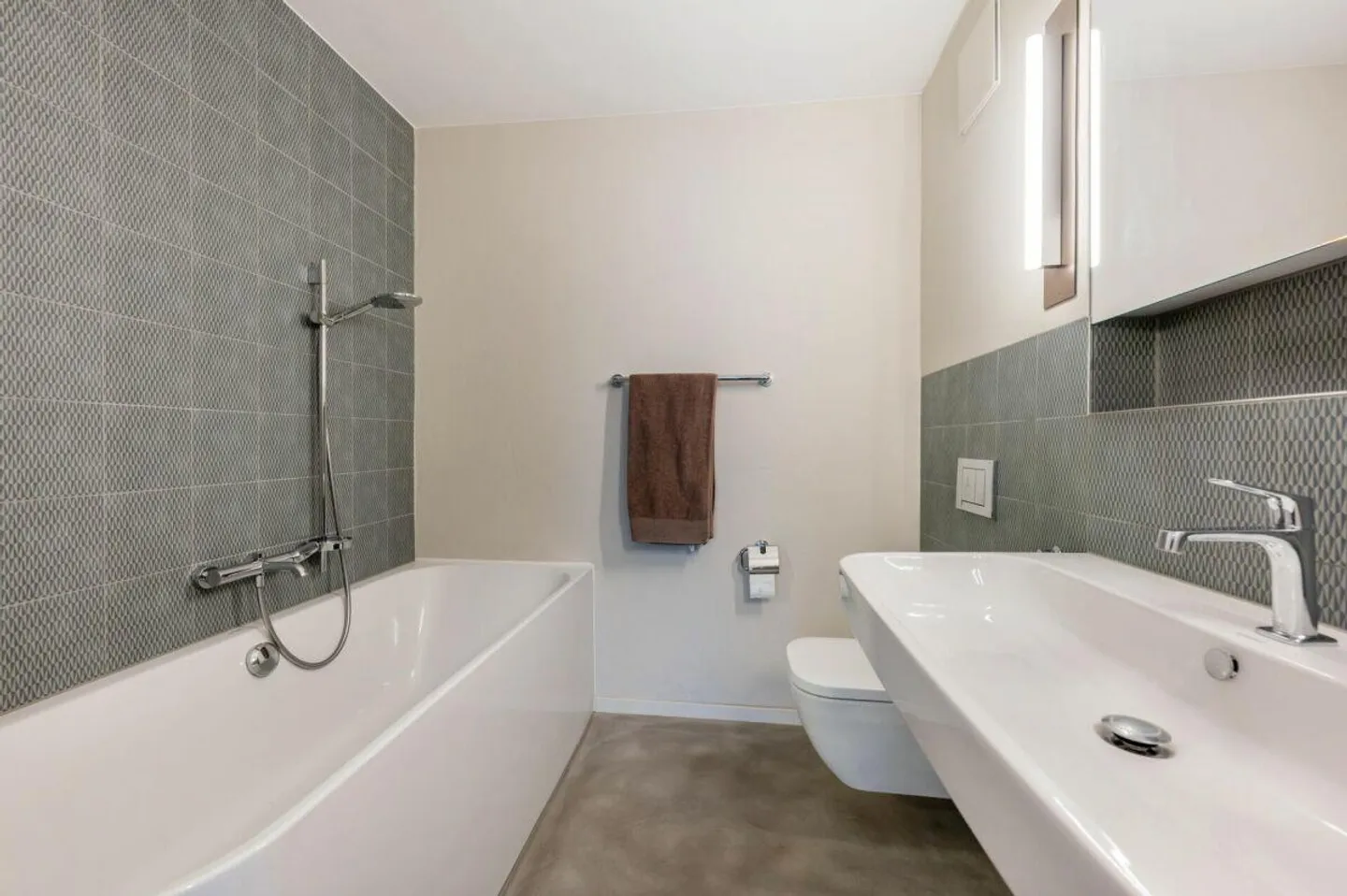 Sentiment de loft urbain dans le quartier de la Spinnerei avec vue sur la Reuss - Photo 13 sur 19