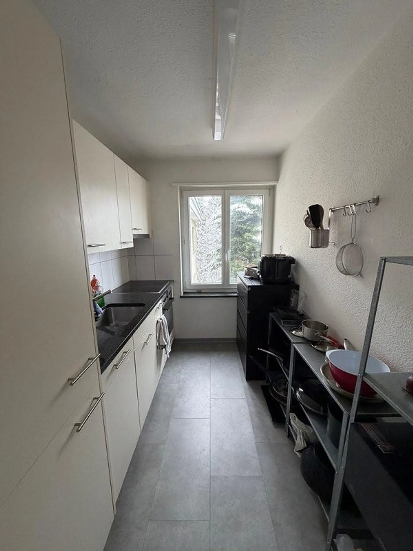 Près de l'université - Beau logement dans un excellent emplacement avec vue sur la verdure - Photo 3 sur 8