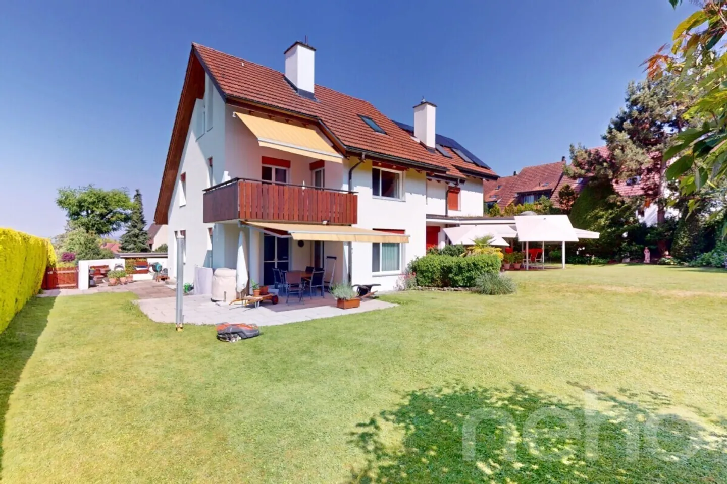 Spazio, pace e giardino? Casa bifamiliare esclusiva per il benessere - Foto 2 di 11