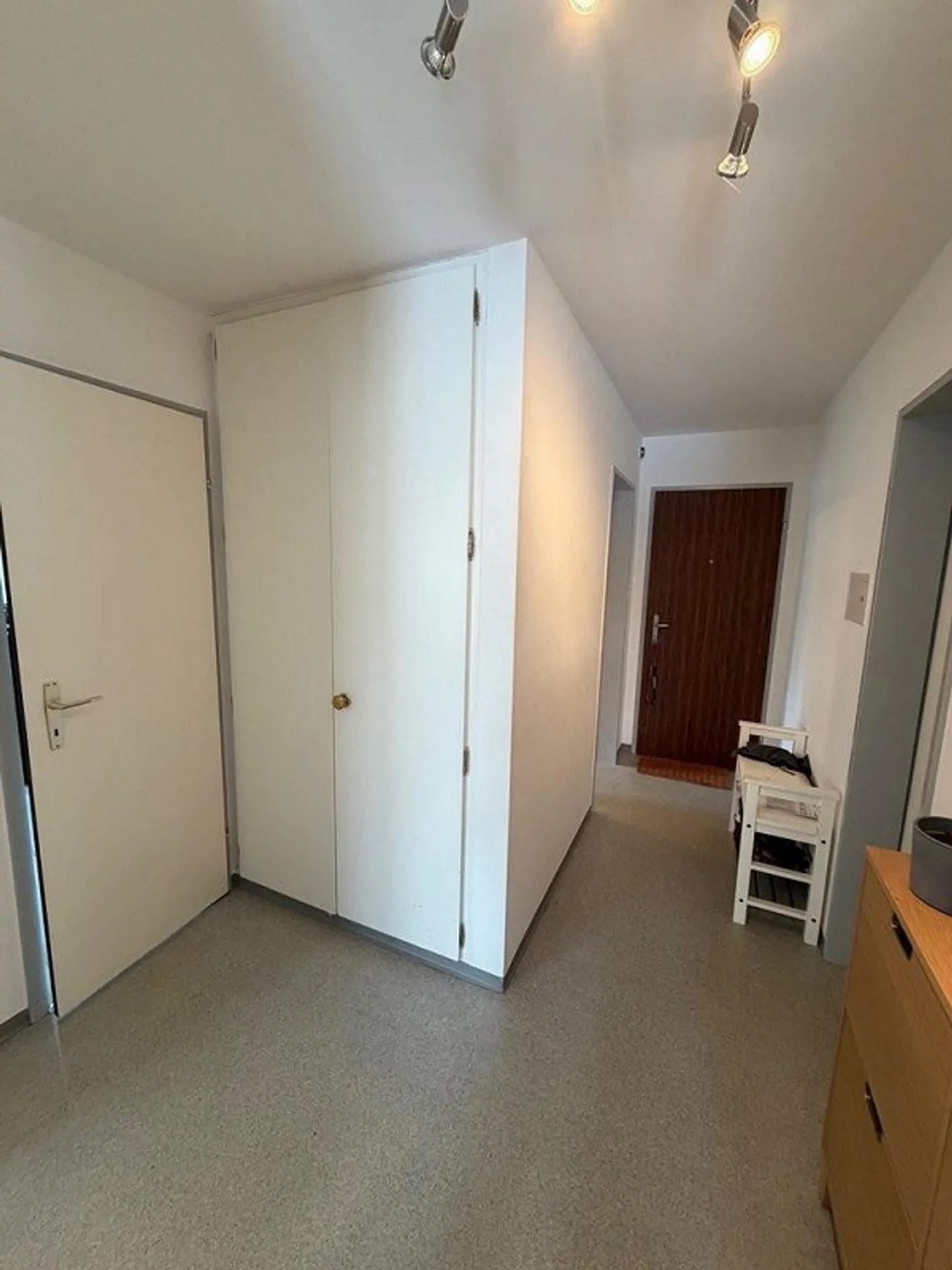 Près de l'université - Beau logement dans un excellent emplacement avec vue sur la verdure - Photo 7 sur 8