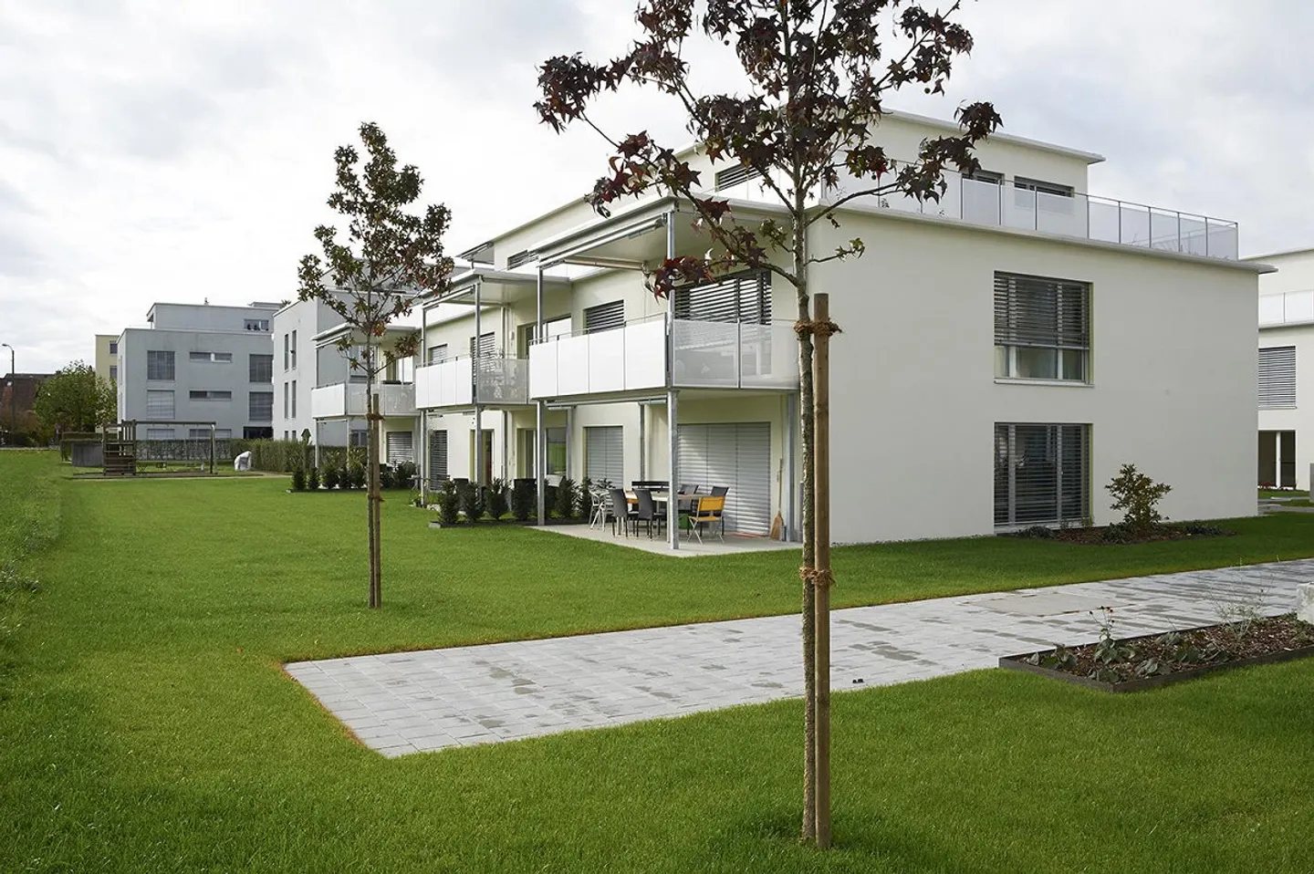 Vivere moderno con patio privato garantito! - Foto 1 di 7