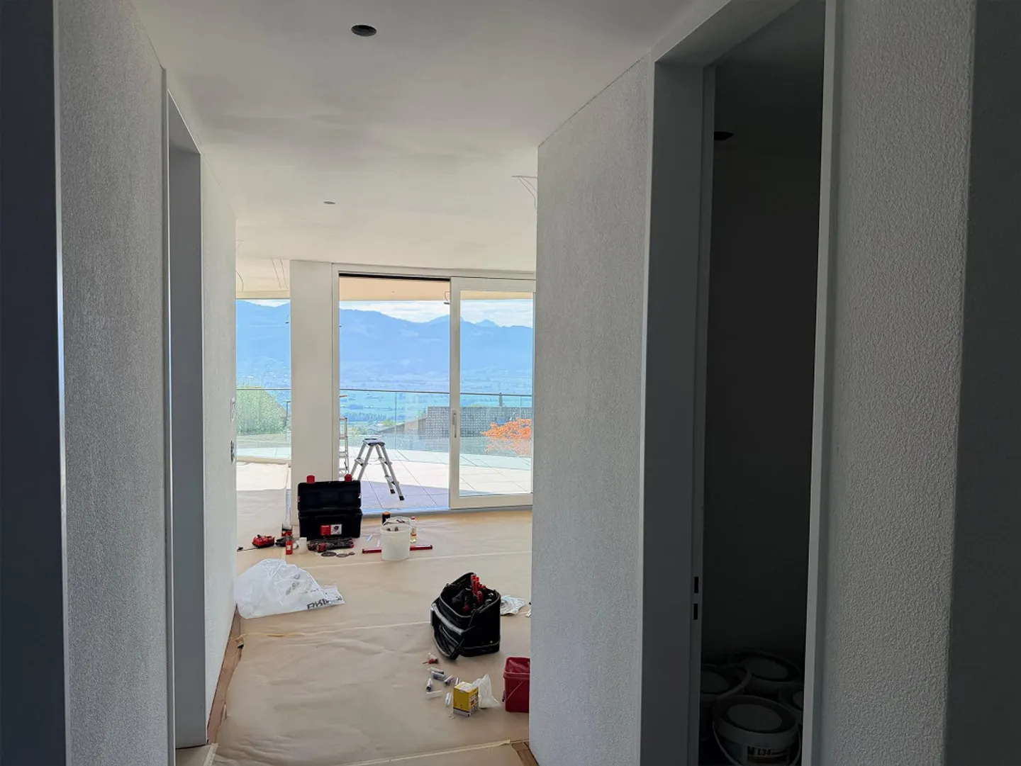 Tolle Weit- und Seesicht. Hochwertiger Innenausbau - Foto 4 di 18