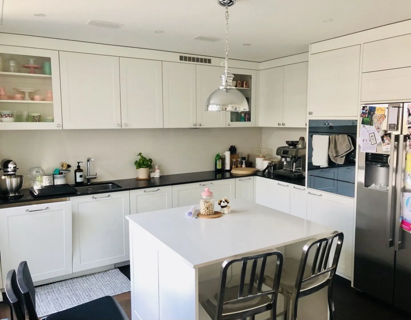 Appartamento attico esclusivo con vista a Hinwil - 125 m² di superficie abitabile, 4,5 stanze, 2 balconi, 2 bagni, garage sotterraneo - Foto 13 di 13