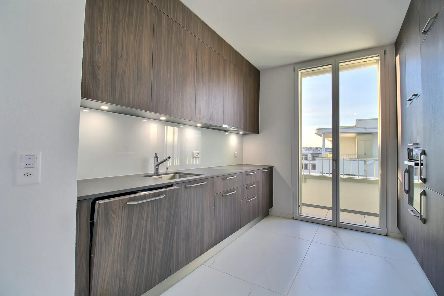 Nouvel appartement en attique de 4,5 pièces à louer ! - Photo 3 sur 10