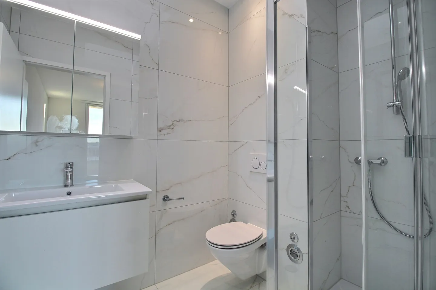 Nouvel appartement en attique de 4,5 pièces à louer ! - Photo 5 sur 10