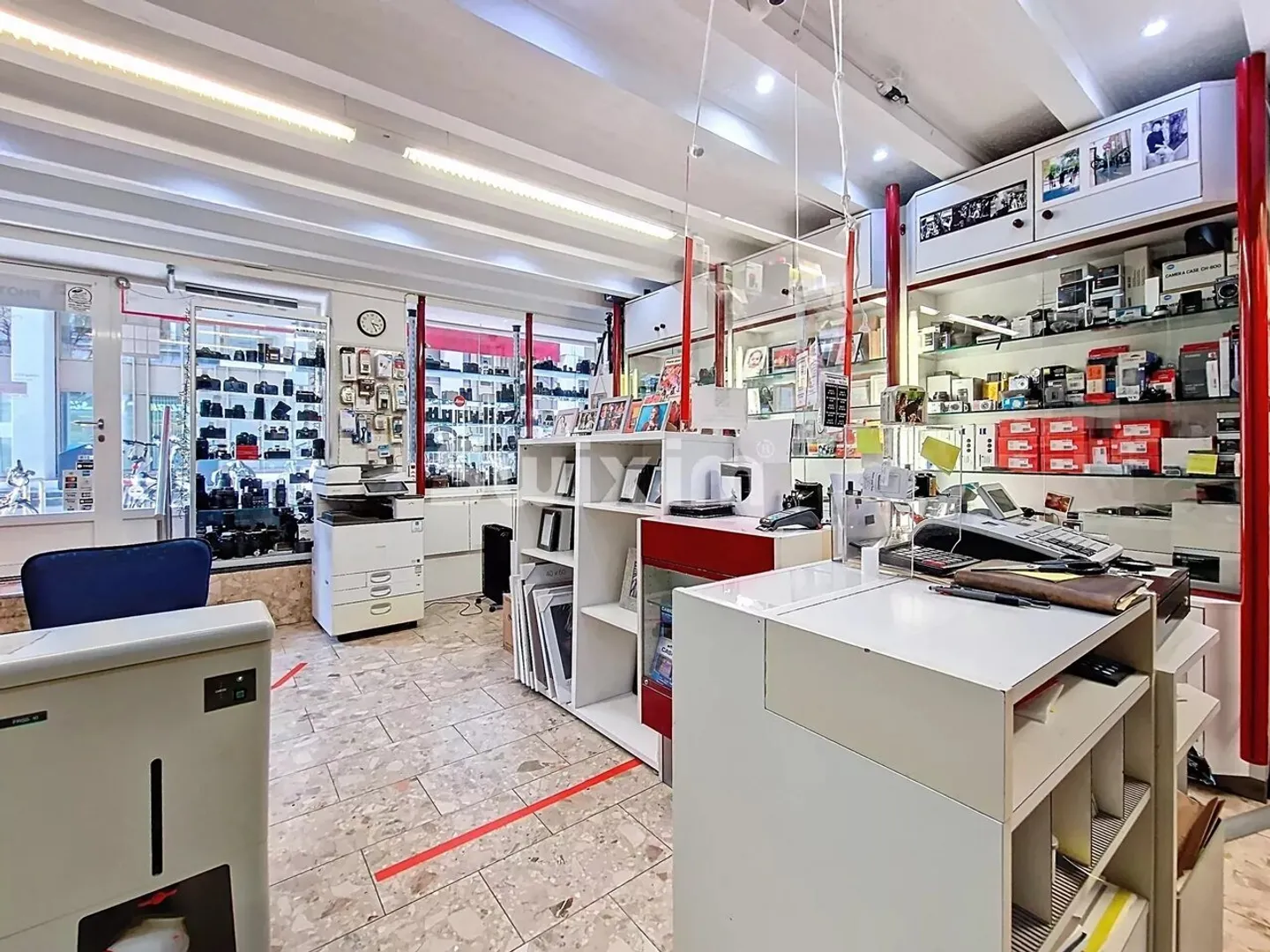 Negozio fotografico consolidato a Ginevra - Foto 1 di 4