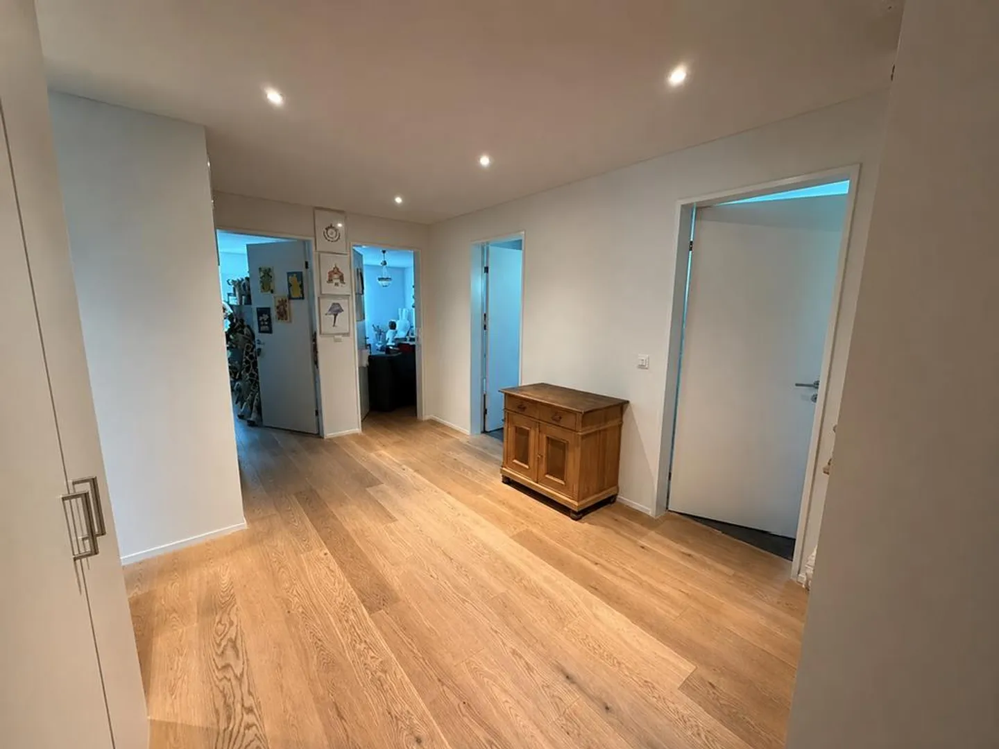 Modern 4.5-room apartment with spacious terrace in a quiet location - Photo 5 of 10