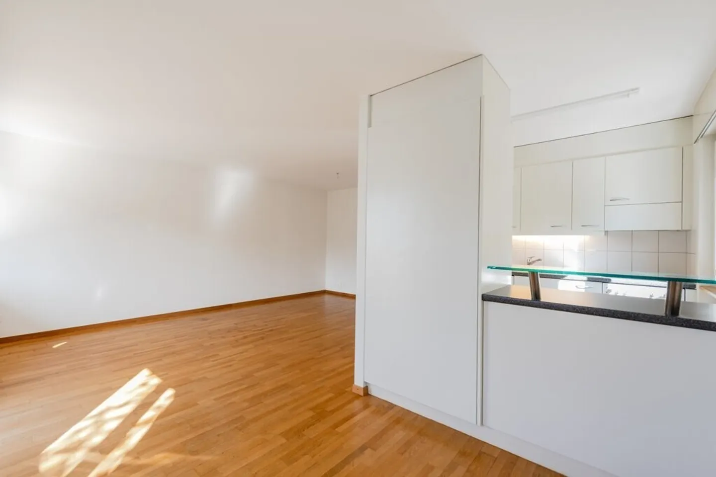 Charmant appartement 2.5 pièces - Photo 3 sur 4