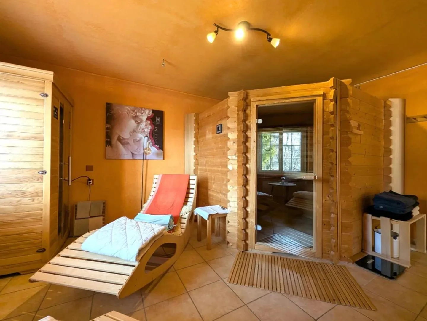 Hotel for sale - Photo 8 of 10