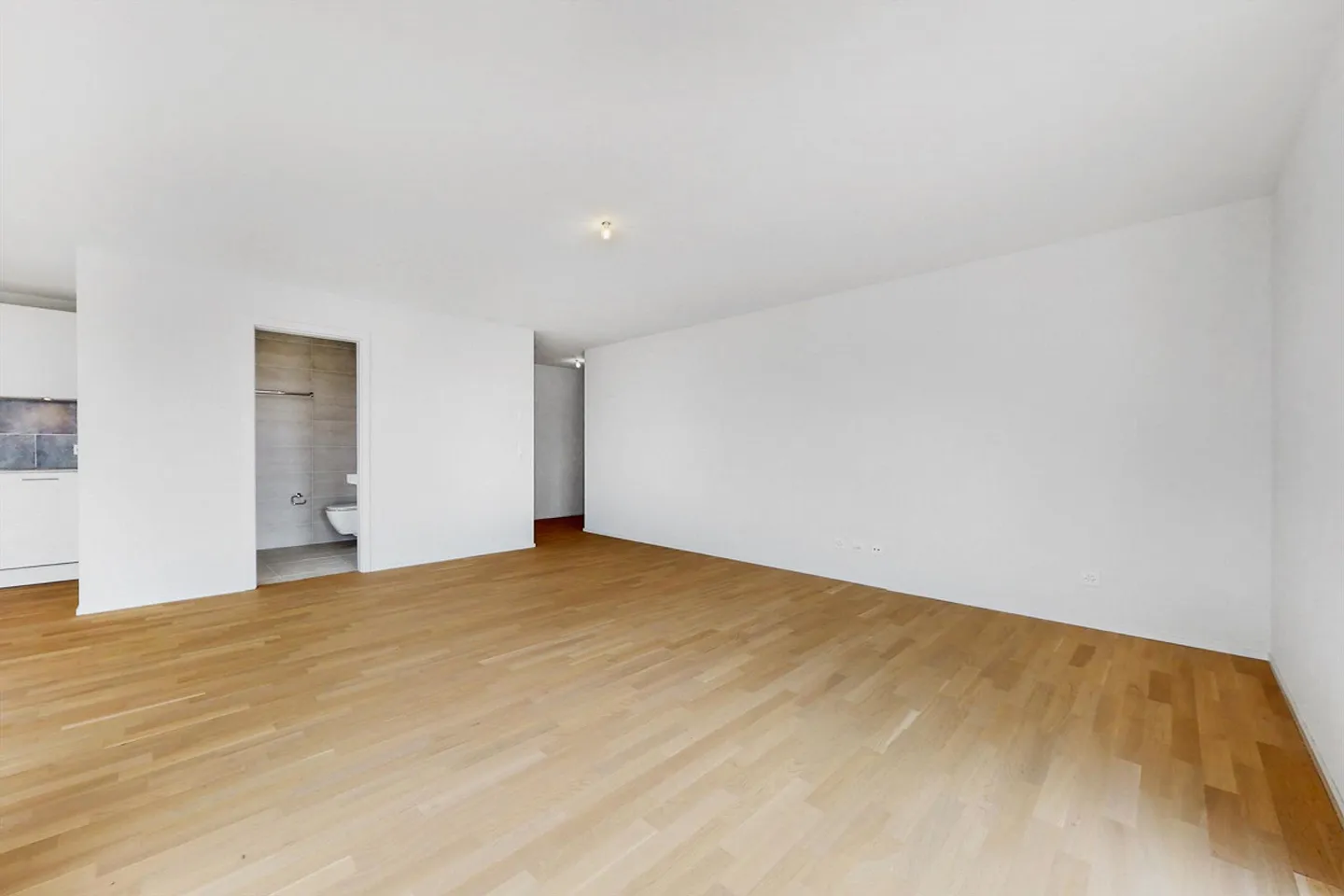 2.5-room attic apartment - Photo 2 of 4