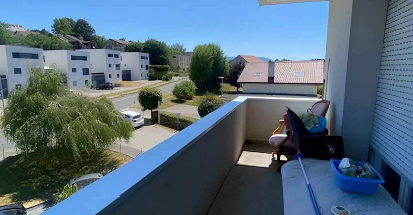 Appartement Charmant à Mézières - Photo 2 sur 4