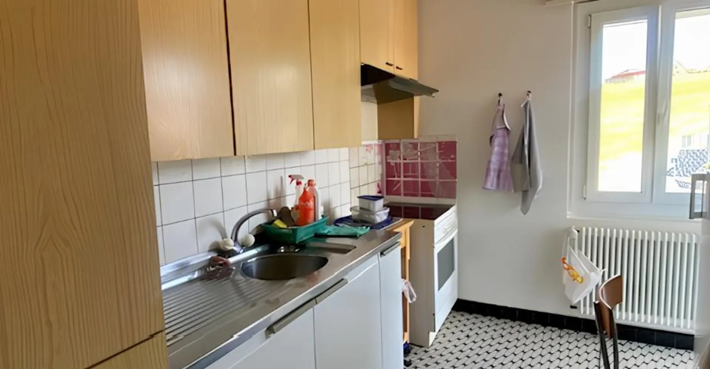Appartement Charmant à Mézières - Photo 3 sur 4