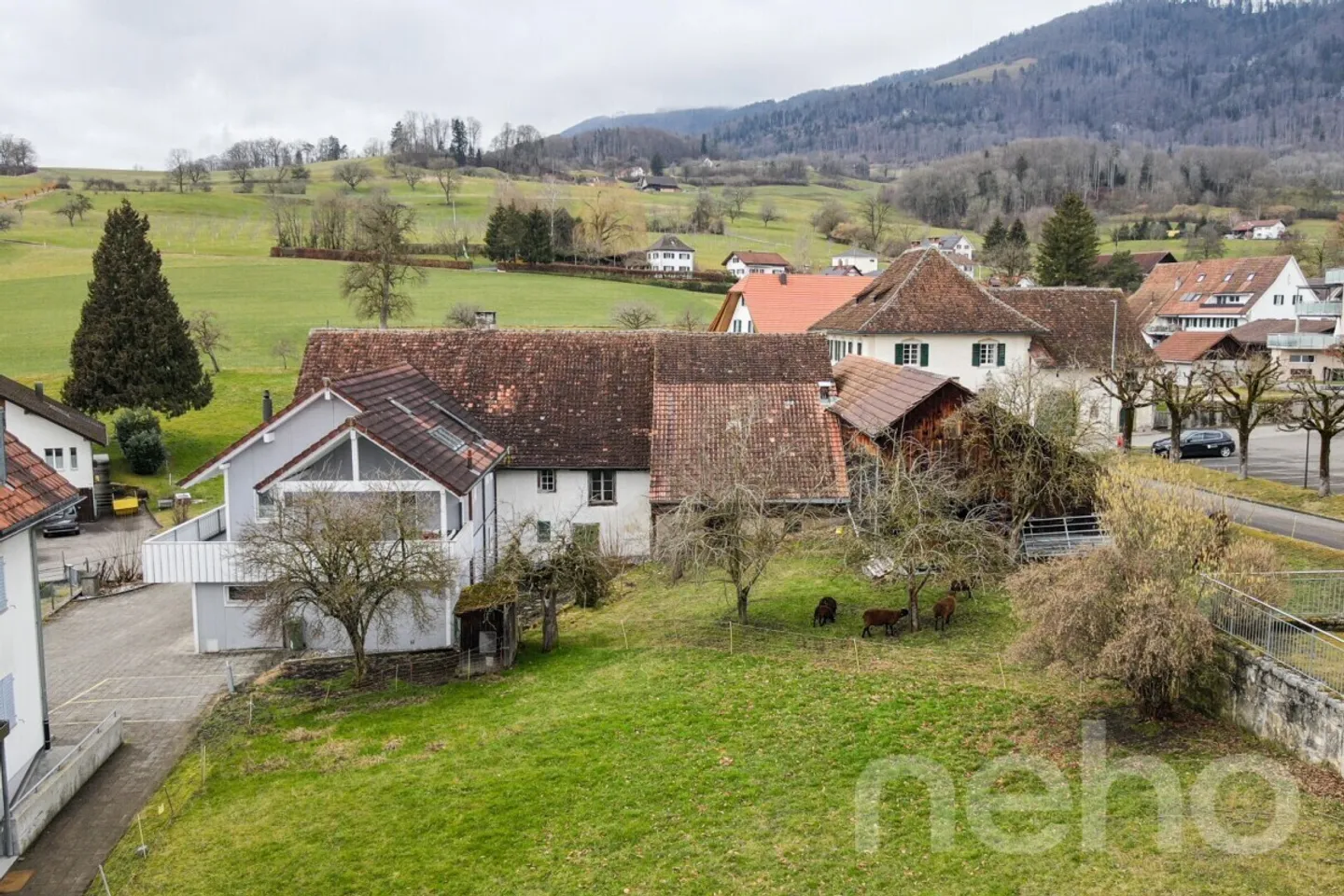 Bauernhaus mit angrenzendem Einfamilienhaus und viel Bauland inkl. - Foto 9 von 12