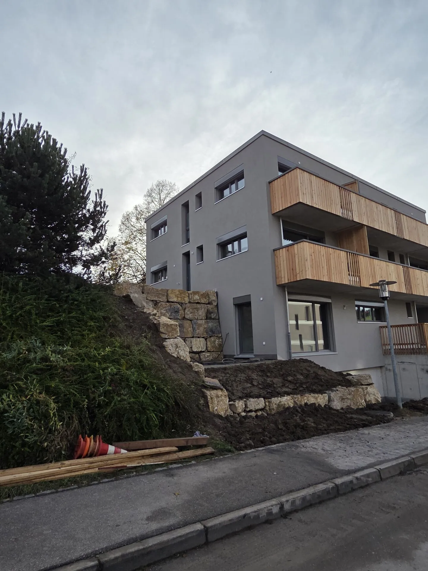 Espace Commercial Moderne à Châtel-St-Denis - Photo 1 sur 11