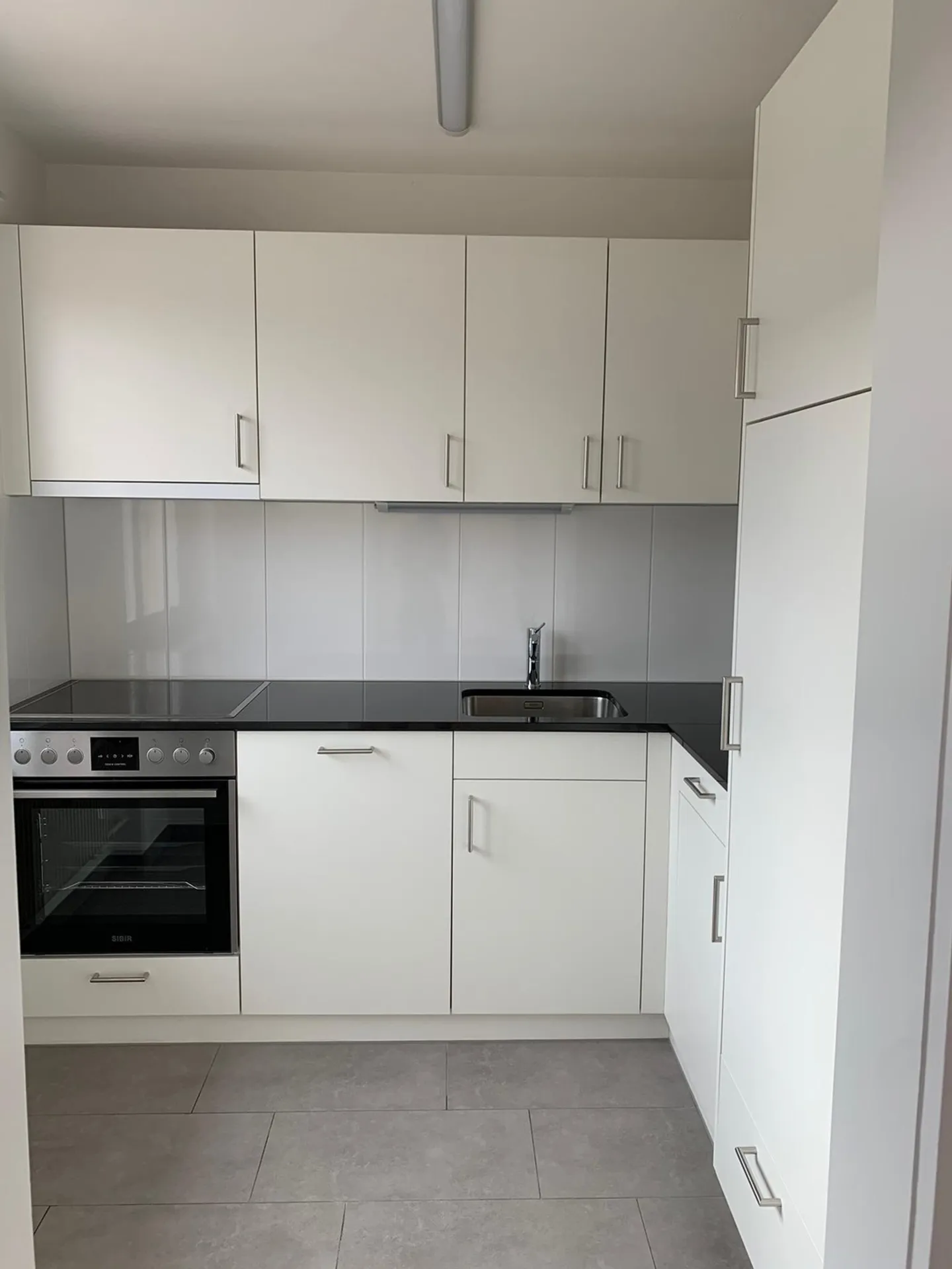 Renovated 2-room apartment in a quiet location - Photo 3 of 6