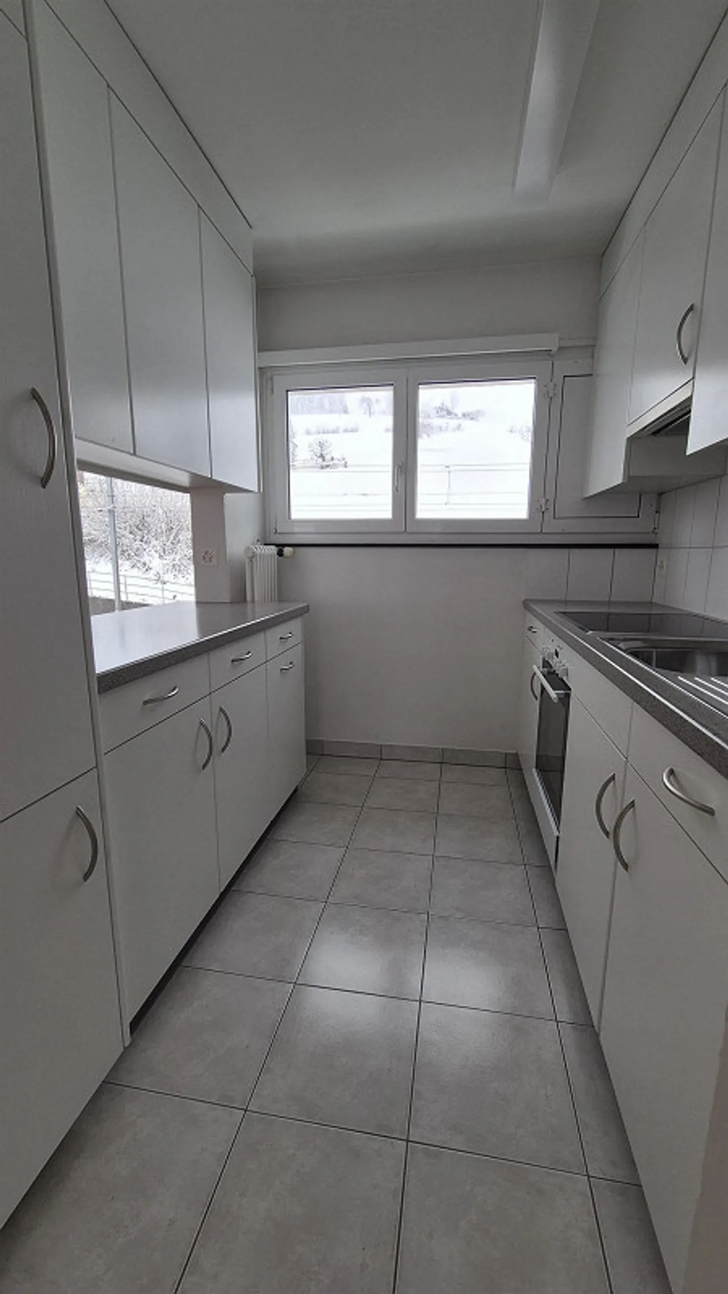 Well-maintained 2.5-room apartment with sunny balcony - Photo 4 of 14