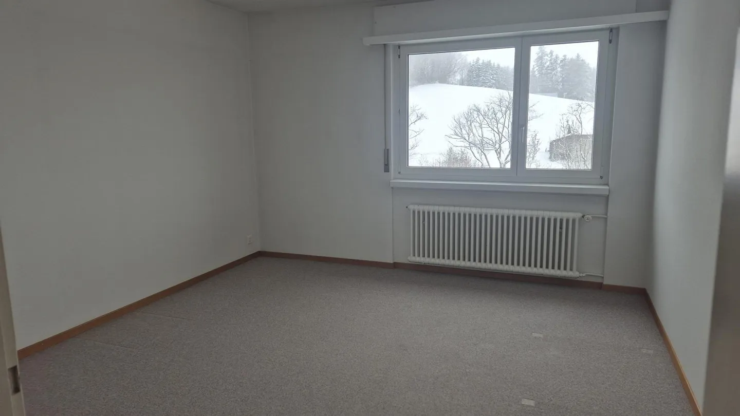 Well-maintained 2.5-room apartment with sunny balcony - Photo 7 of 14