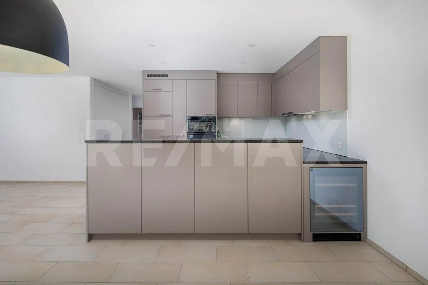 Beautiful 4.5-room garden apartment with winter garden and high-quality outdoor space - Photo 11 of 13