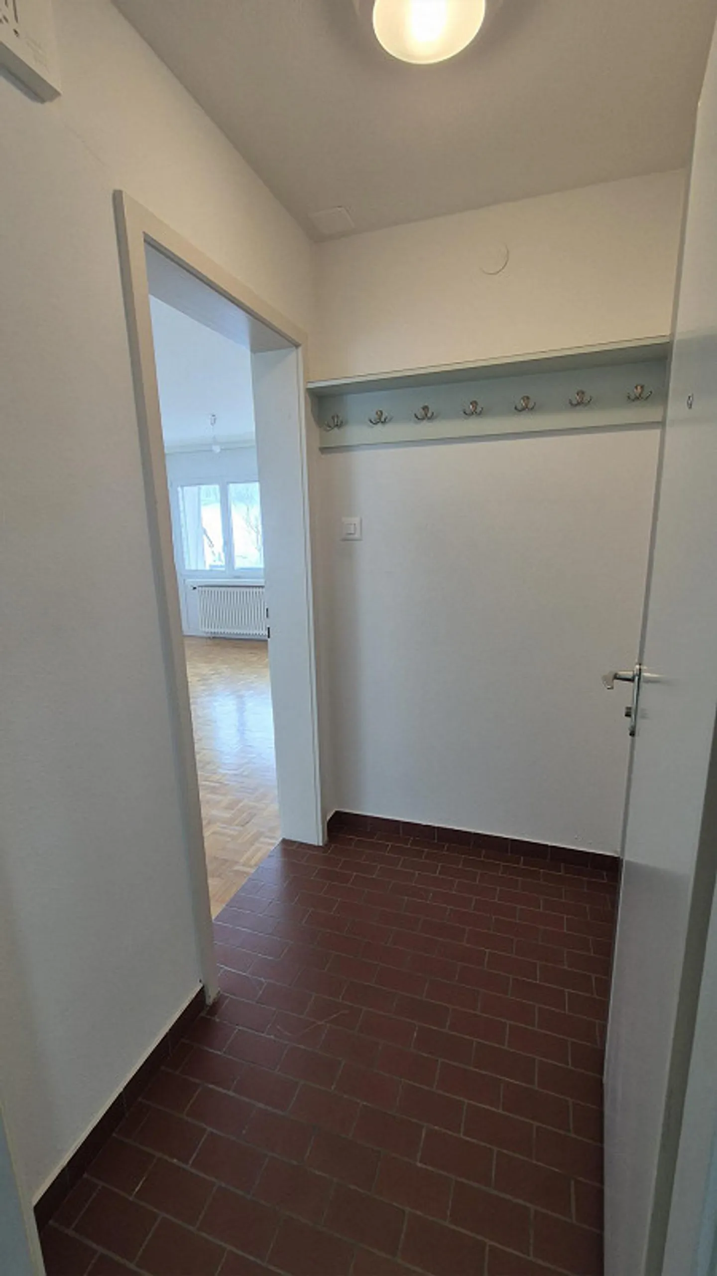 Well-maintained 2.5-room apartment with sunny balcony - Photo 12 of 14