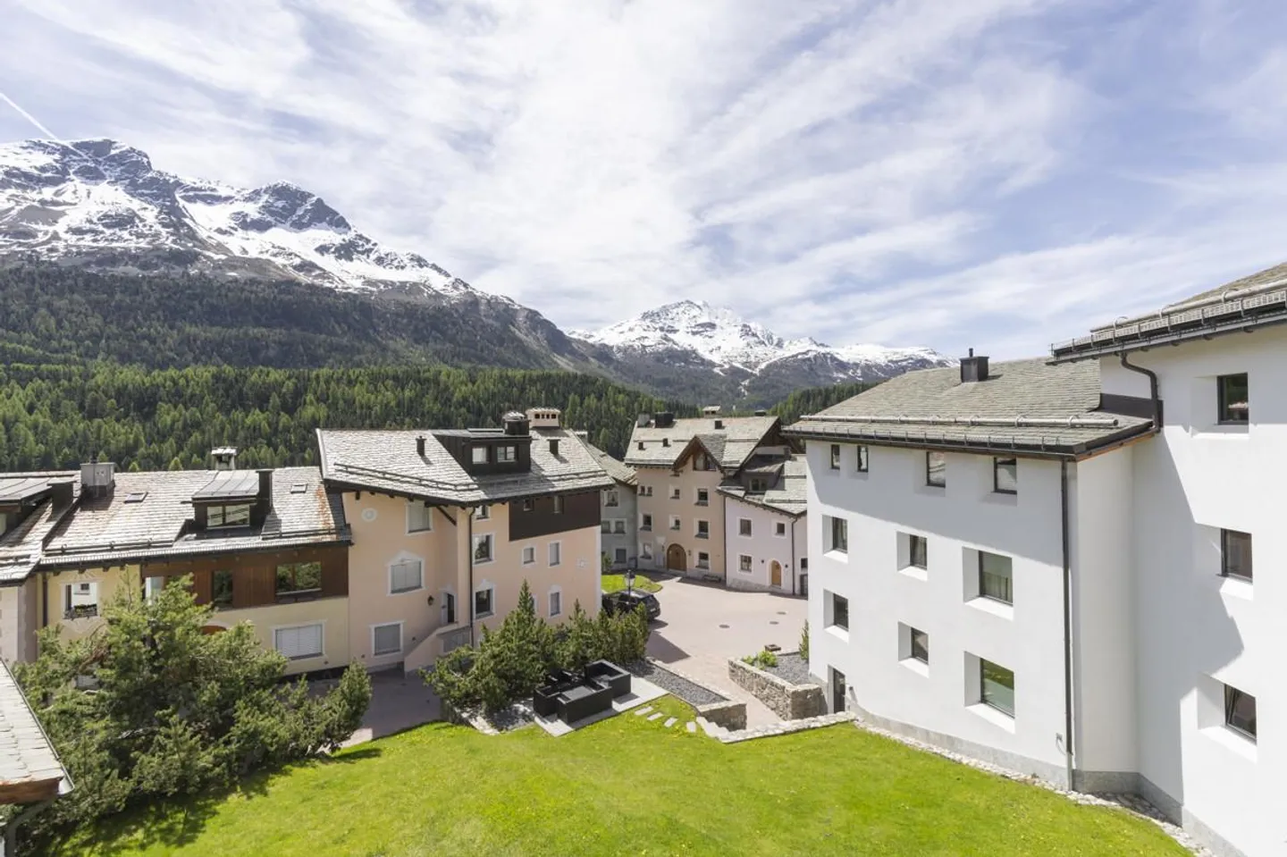 Champfèr: Living with Five-Star Comfort - Photo 5 of 7