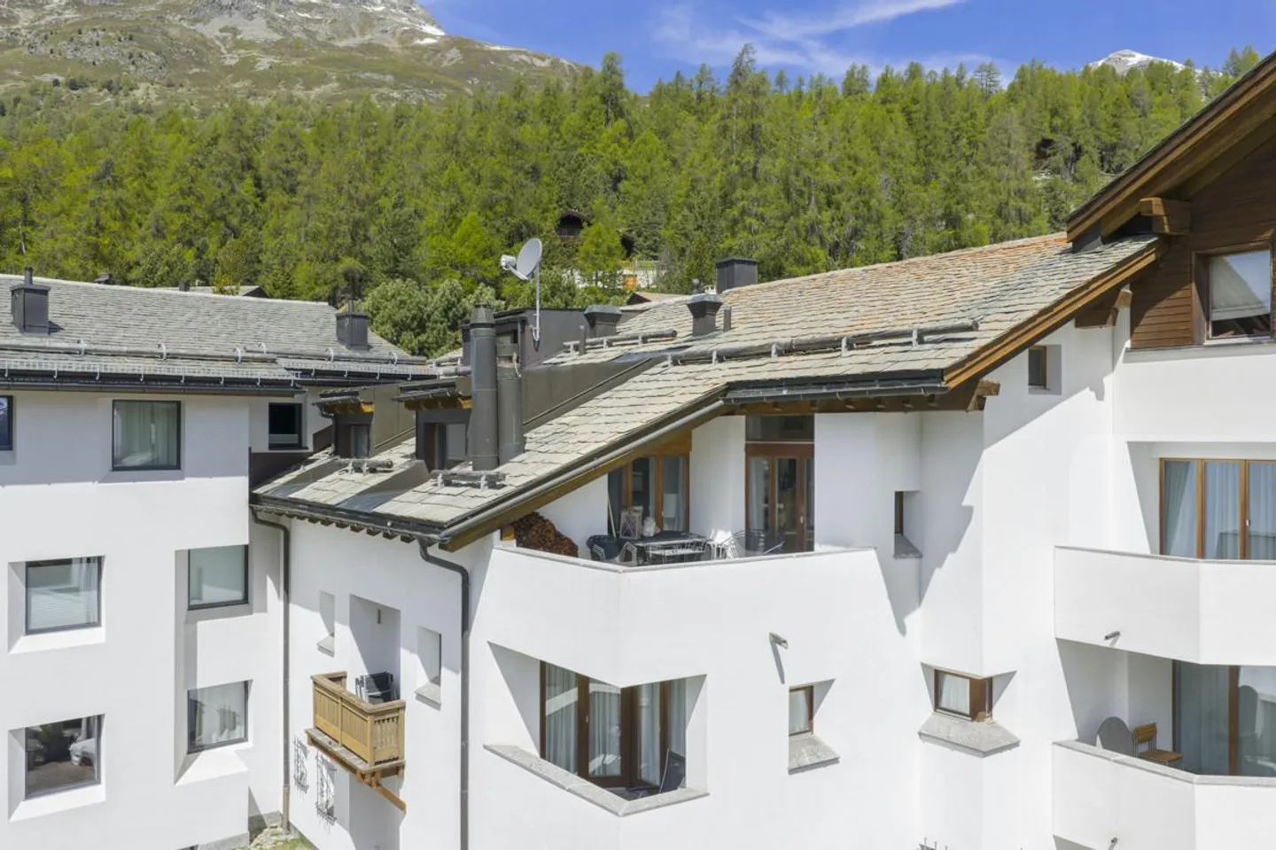 Champfèr: Living with Five-Star Comfort - Photo 6 of 7