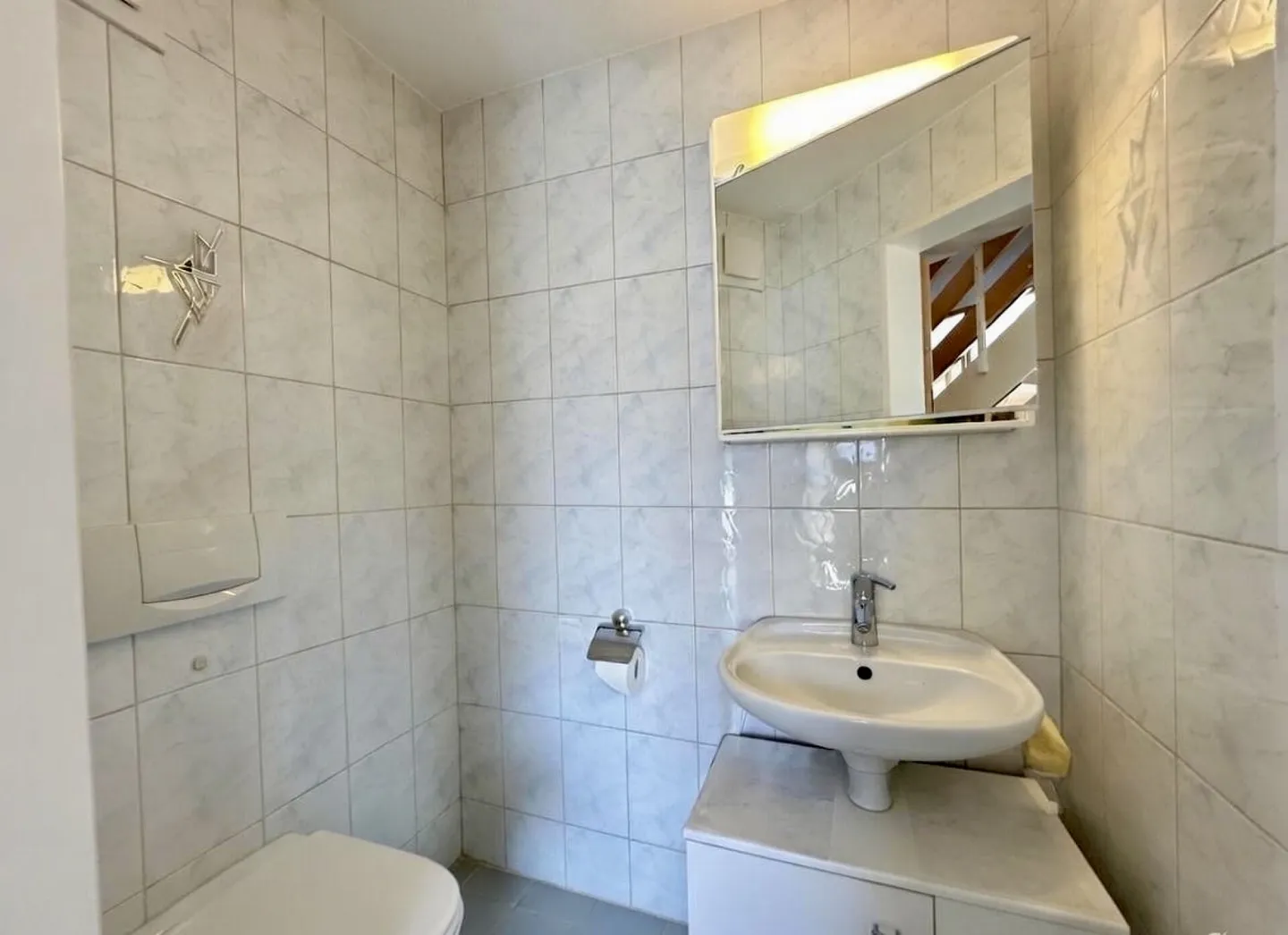 Appartamento maisonette attraente di 3,5 locali in una posizione tranquilla a Bonstetten - Foto 7 di 17