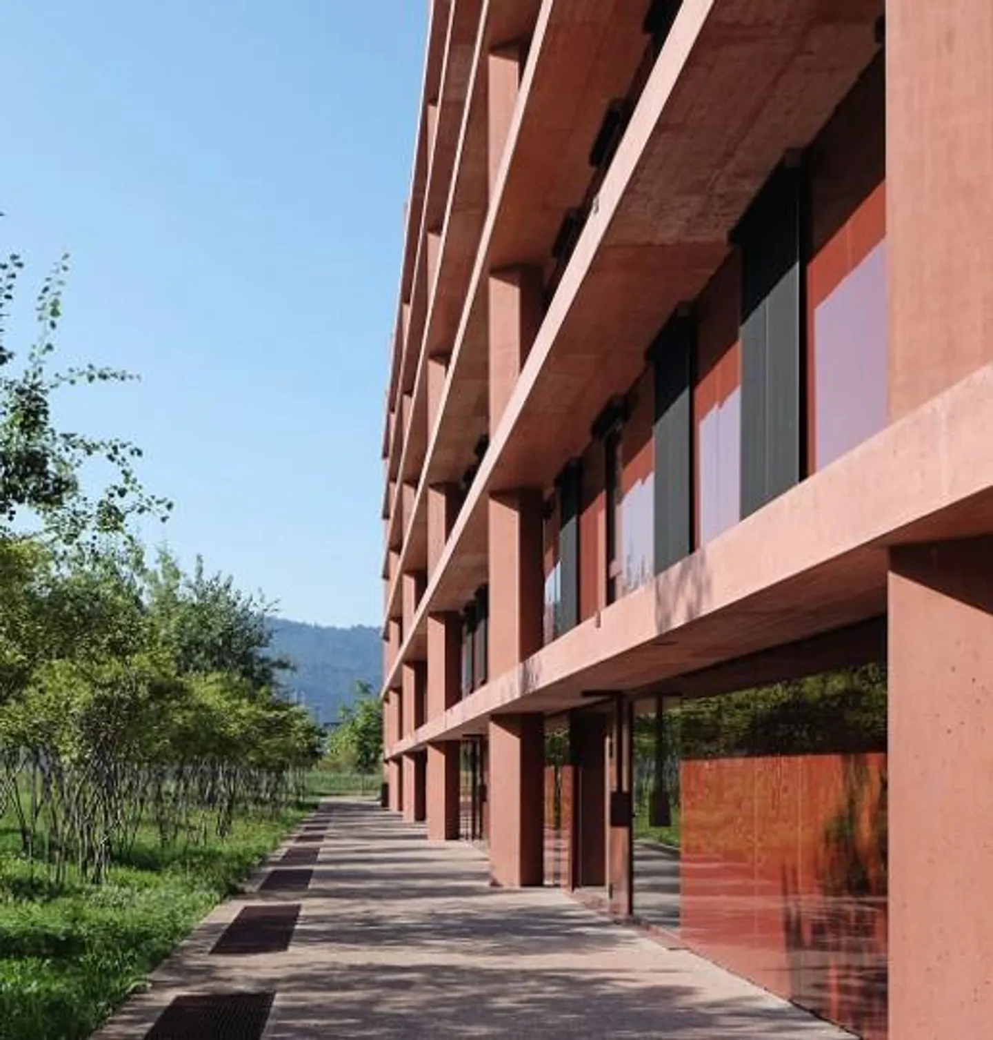 High-quality 3.5-room apartment, 117m2, in Zug / Investment property / Office - Photo 2 of 12