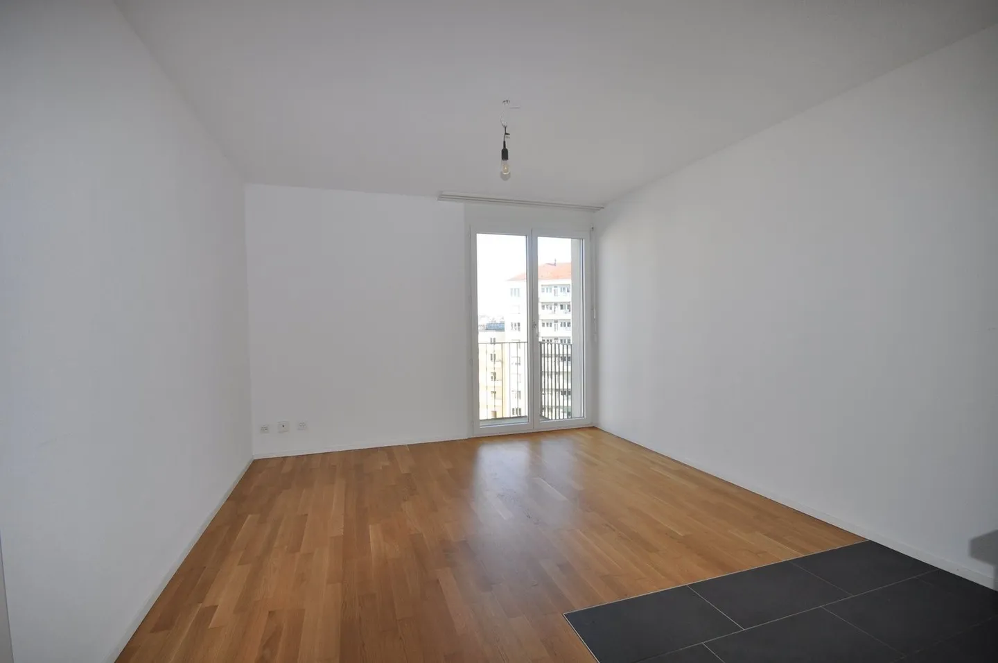 Studio on the ground floor - Photo 2 of 4