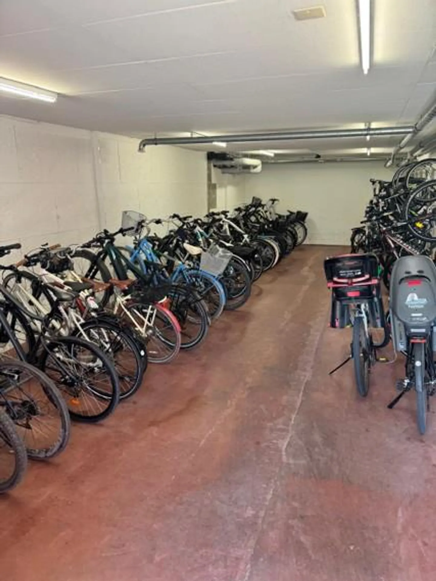 High-quality 3.5-room apartment, 117m2, in Zug / Investment property / Office - Photo 11 of 12