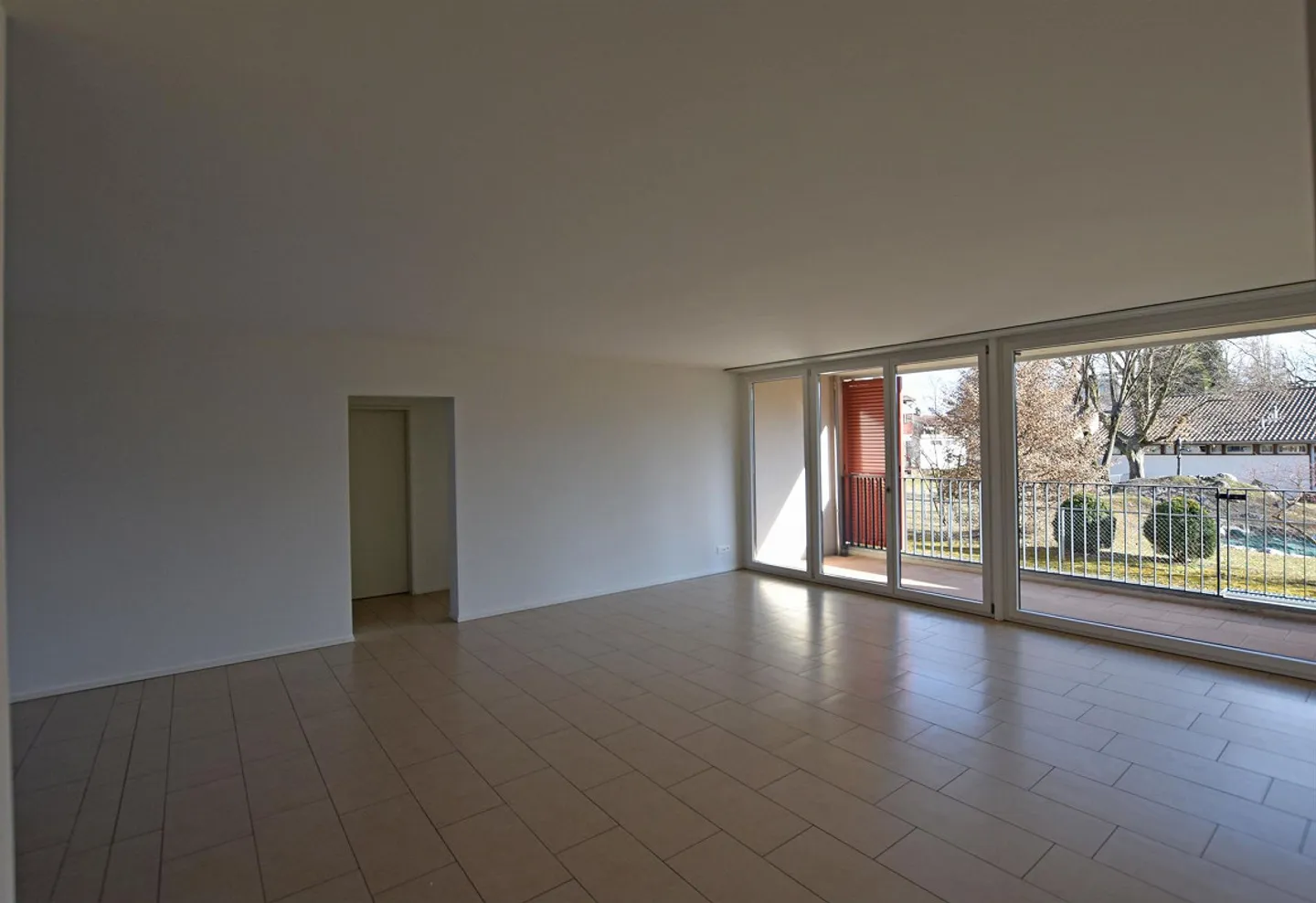 lichtdurchflutete, moderne Wohnung an toller Lage in Thun - Photo 5 sur 12