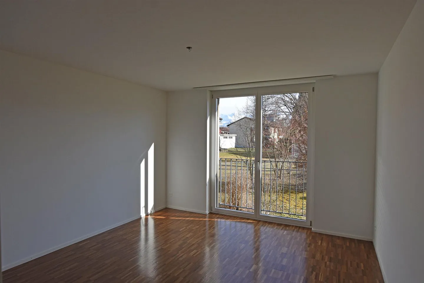 lichtdurchflutete, moderne Wohnung an toller Lage in Thun - Photo 6 sur 12