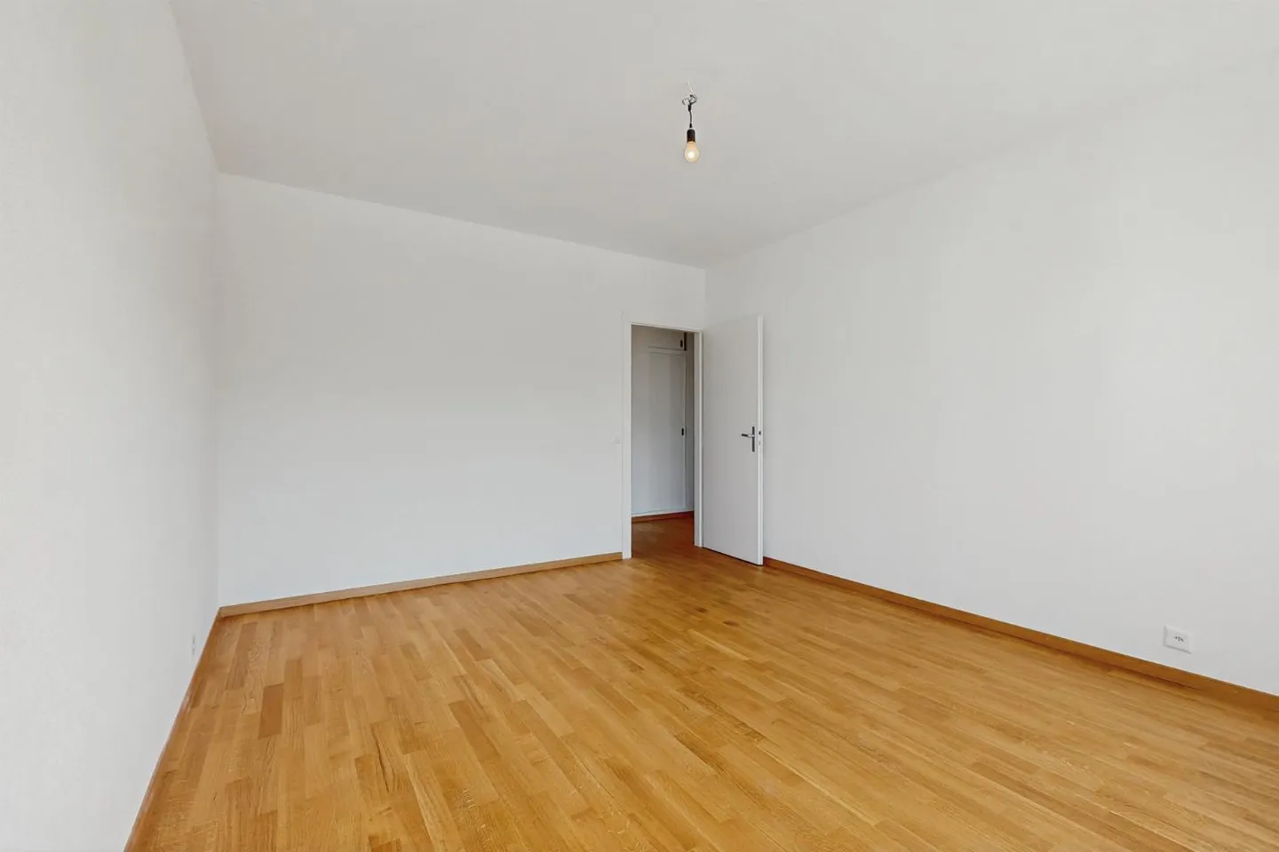 6-Zimmer-Wohnung - Foto 4 von 6
