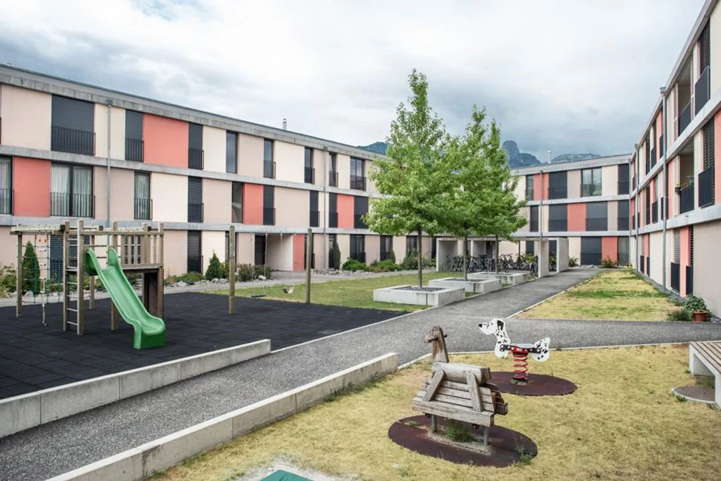 lichtdurchflutete, moderne Wohnung an toller Lage in Thun - Photo 4 sur 12