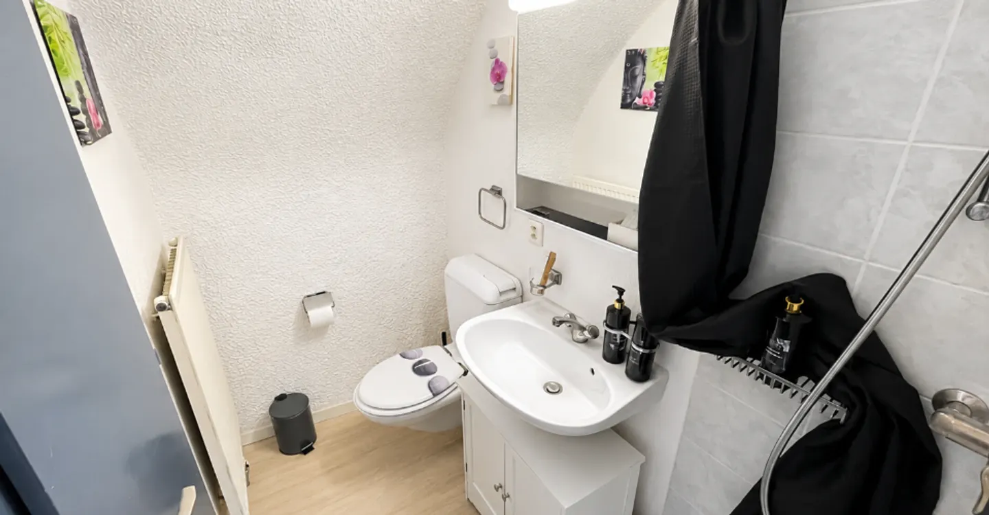 Studio 1 room - Photo 4 of 4