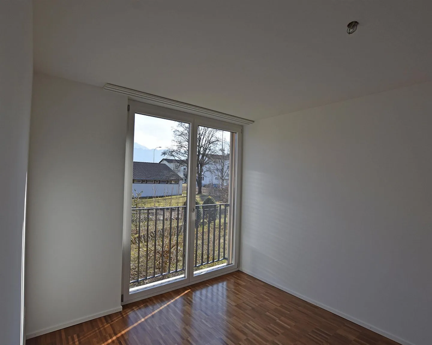 lichtdurchflutete, moderne Wohnung an toller Lage in Thun - Photo 7 sur 12