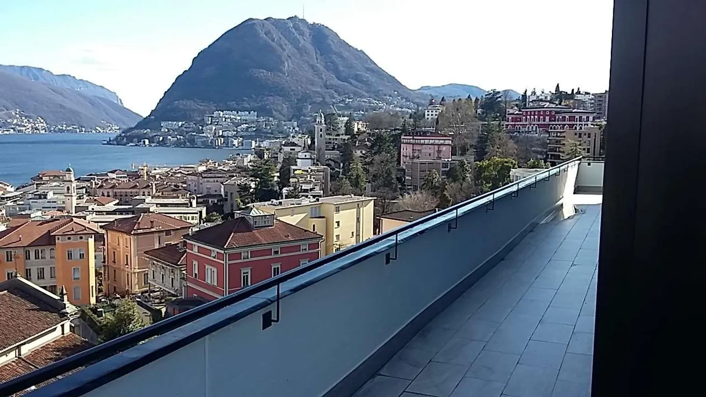 Penthouse 7,5 Zimmer mit Seeblick in Lugano - Foto 1 von 11