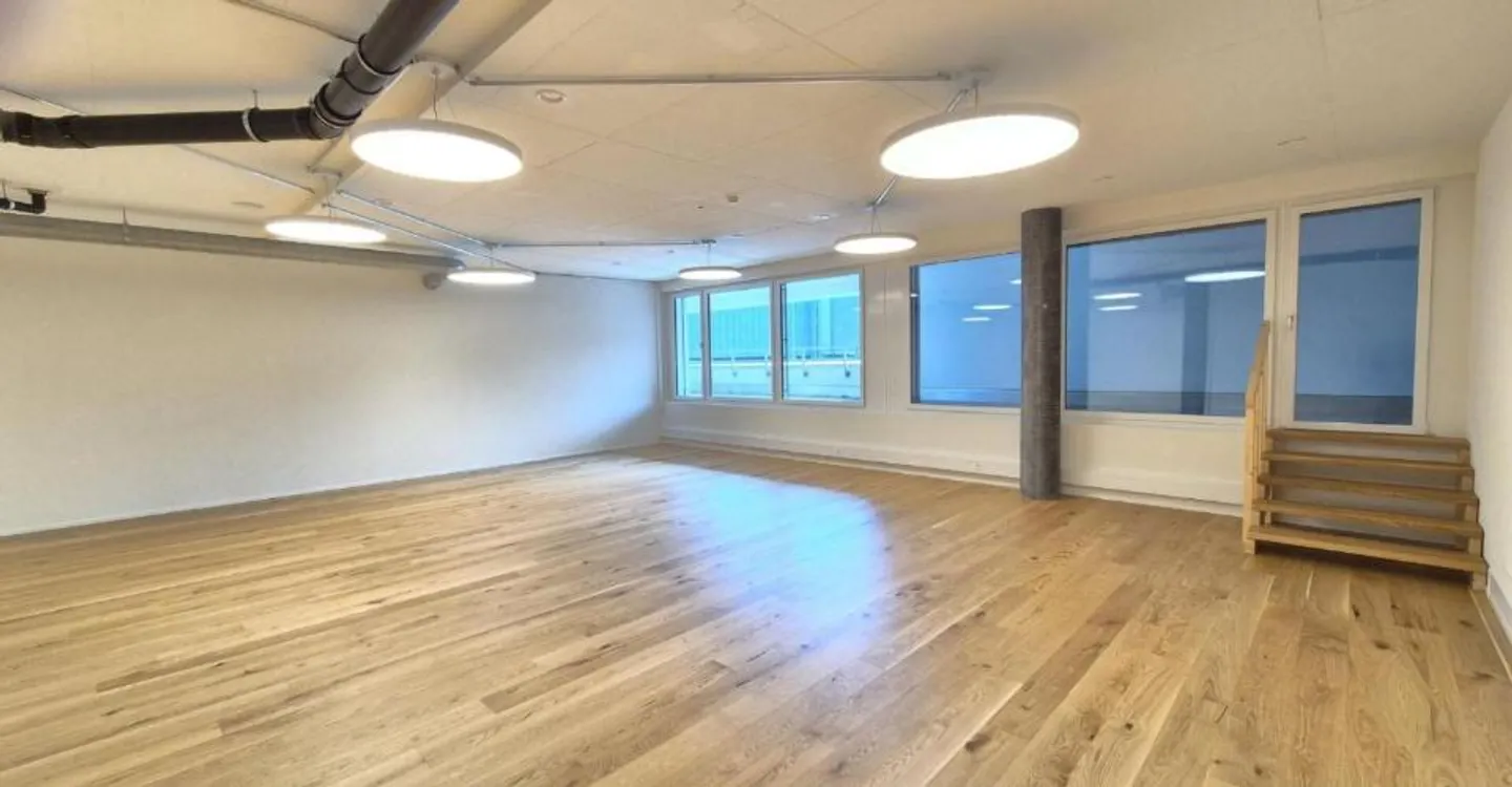 First Rental: Modern Office Spaces for Your Company - Spreitenbach - Photo 1 of 6