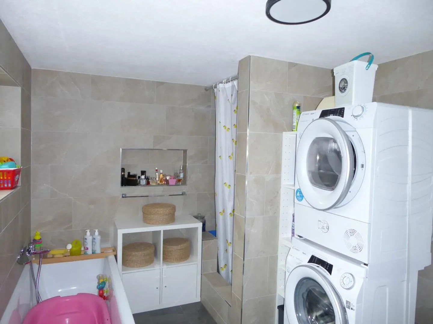 Appartamento 4 1/2 locali in una posizione tranquilla - Foto 9 di 14